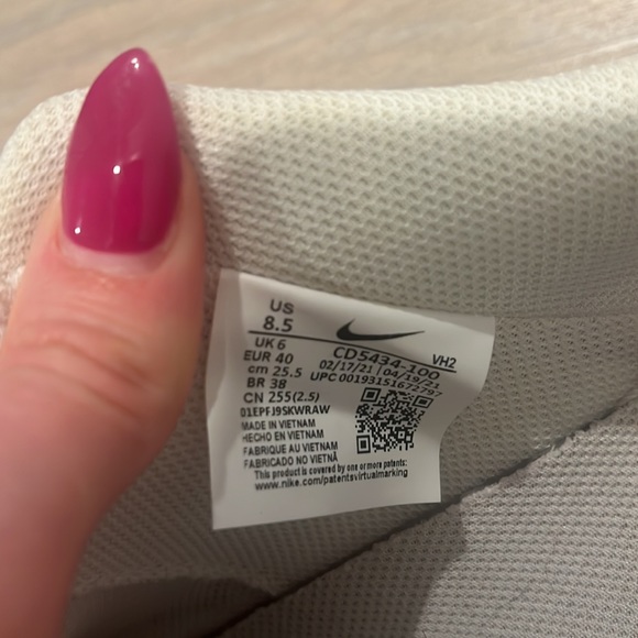 Nike Court Vision Low white Sneakers women’s size 8.5 men’s size 7 - Picture 7 of 7